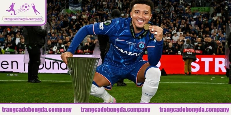 Những tiền vệ cánh phải hay nhất thế giới Jadon Sancho